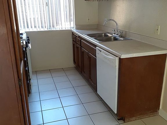 4th image of 9411F Carlton Oaks Dr