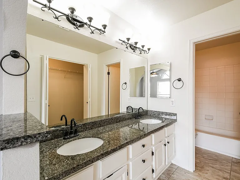 1534 E Campbell Ave — Photo 13