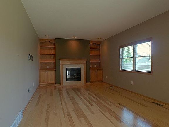 5th image of 1008 Greenwood St