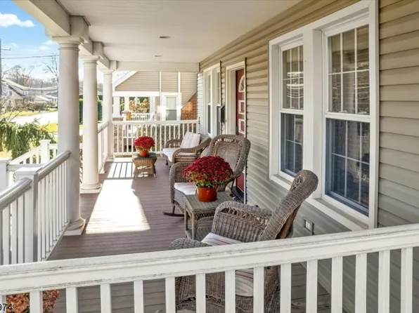 15 Colonial Blvd, Hillsdale Boro, NJ 07642