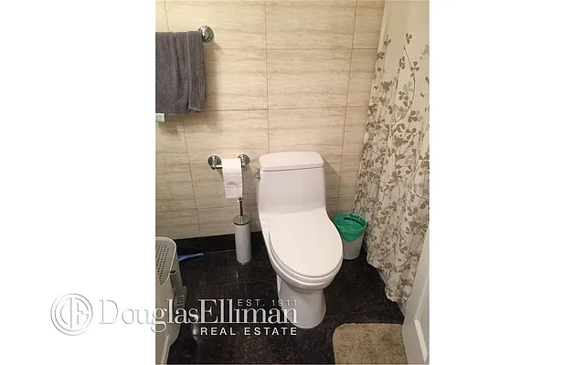 Rented by Douglas Elliman | media 14