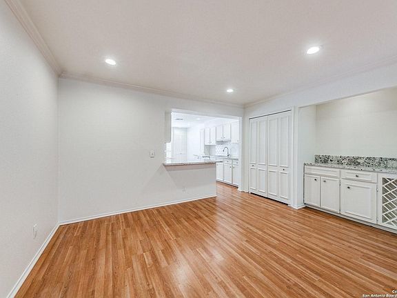 4th image of 7815 Broadway APT 102