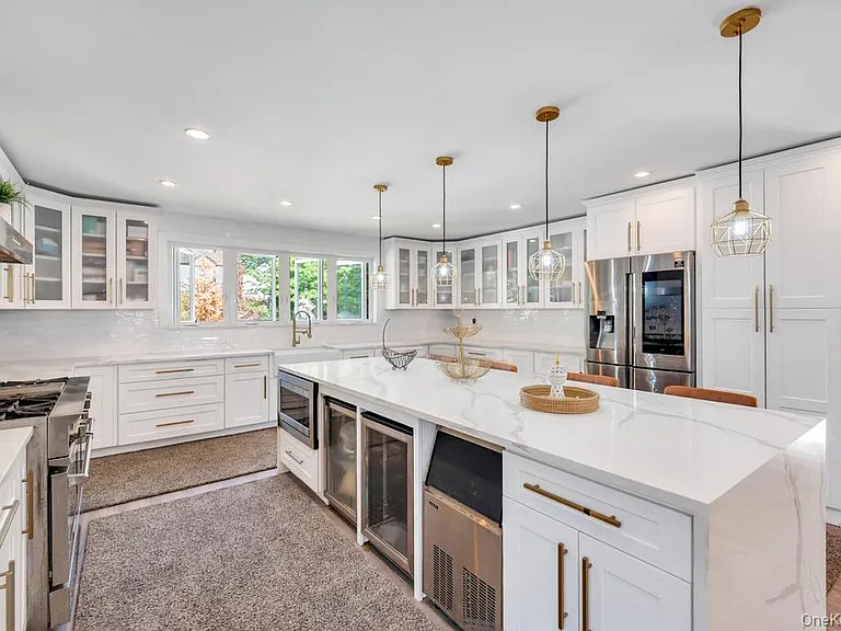 6 Ash Ln — Photo 8
