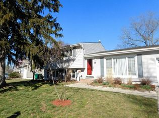 14 Dartmouth Dr, Hazlet, NJ 07730