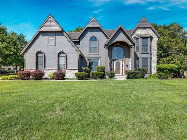9410 W 141st St, Overland Park, KS 66221