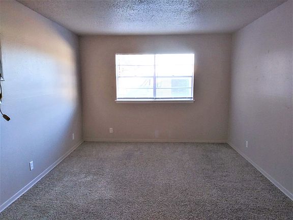 3rd image of 430 E Tonhawa St APT 7