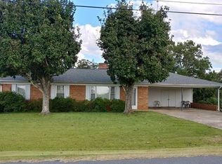 915 Candy Dr, Statesville, NC 28677