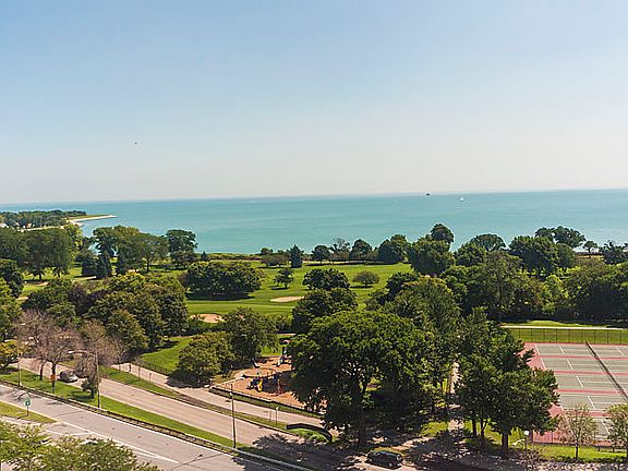 4th image of 3800 N Lake Shore Dr #12B