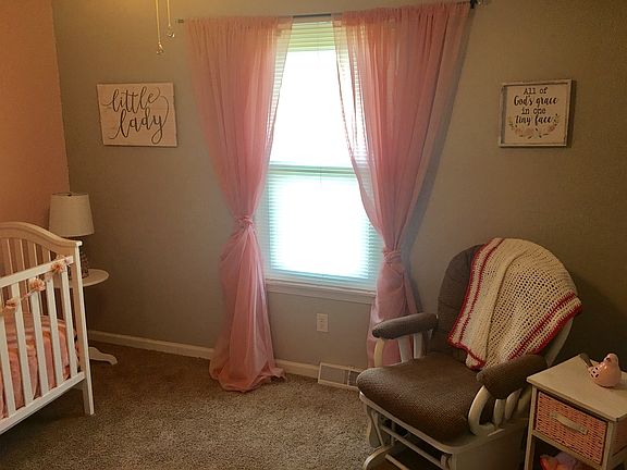 3rd image of 103 Christopher Ln