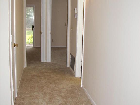 5th image of 15 Lake Vista Trl APT 101