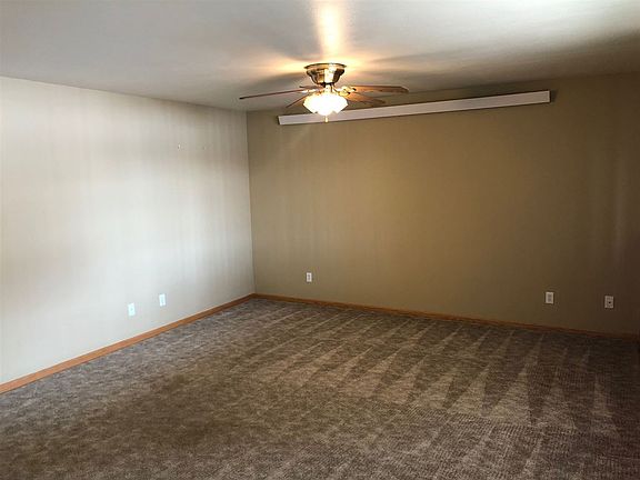 3rd image of 1401 Thaxton Ct APT D