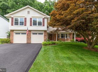 9217 Rockefeller Ln, Springfield, VA 22153