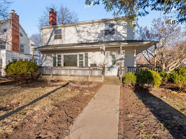 1122 Franklin St, Cedar Falls, IA 50613