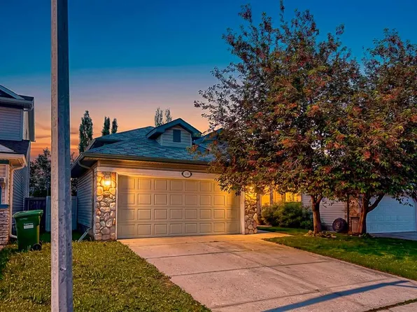 236 Covepark Close NE, Calgary, AB T3K 5R3