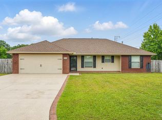 5098 Faircloth St, Pace, FL 32571