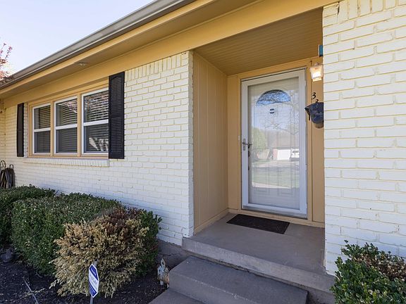 3rd image of 3311 Fleetwood Dr