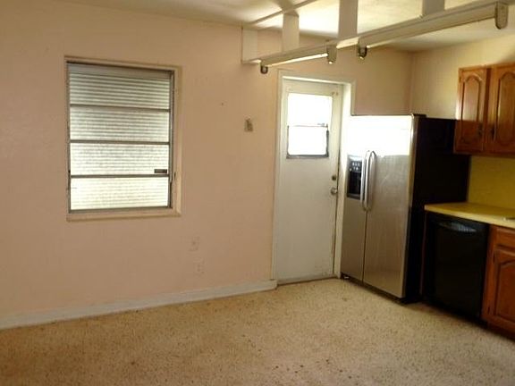 5th image of 1216 Tropical Dr
