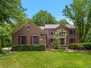 7363 Oakstone Dr, Clarkston, MI 48348