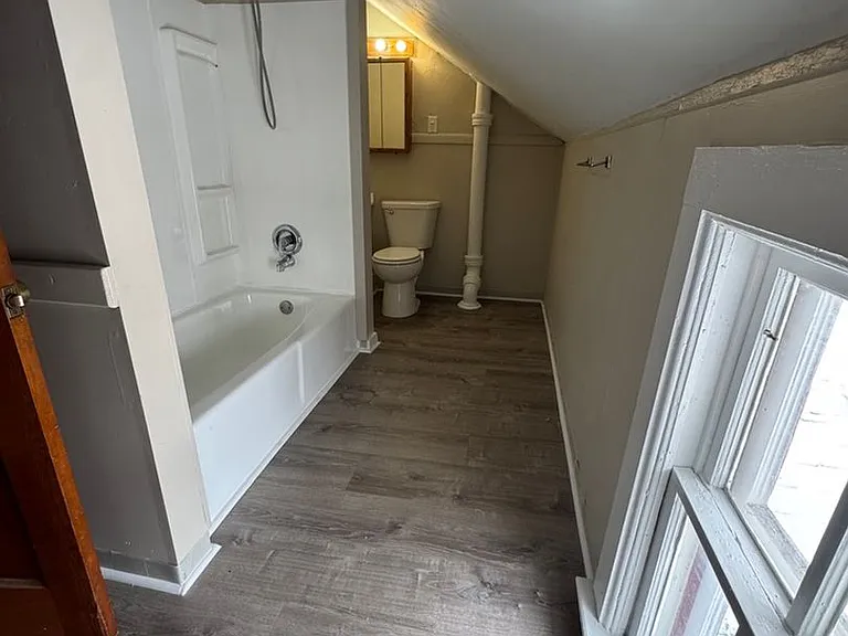 102 2nd Ave NW — Photo 12