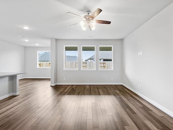 Westland Ranch - Edison Interior Image 4