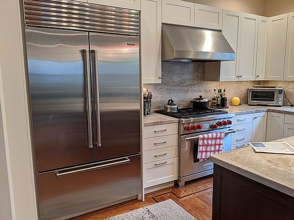 5th image of 1605 Easton Dr