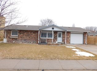 2907 Cedarberry Rd, North Platte, NE 69101