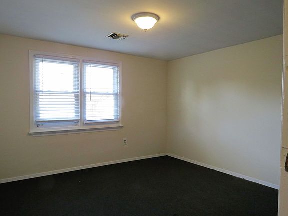 5th image of 9 Miller St APT 2