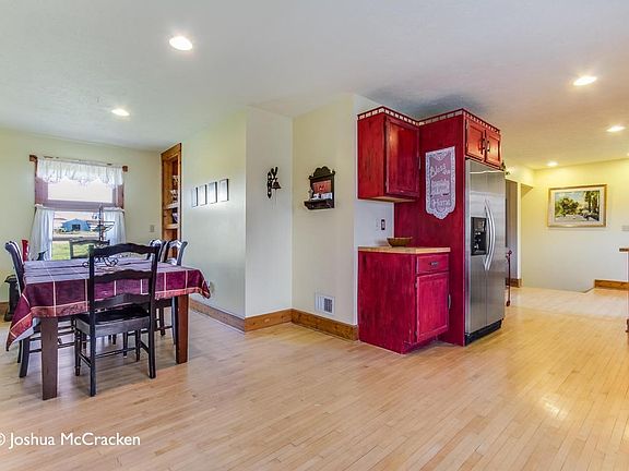 5th image of 3765 Pratt Lake Ave SE