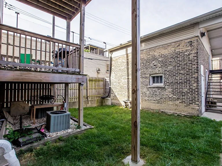 1914 N Wood St #0 — Photo 21