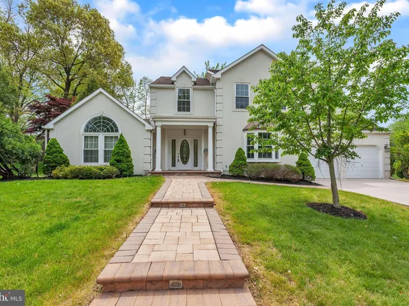37 Radcliffe Dr, Voorhees, NJ 08043