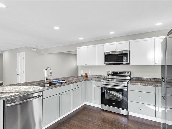 5th image of 454 W Garfield Ave