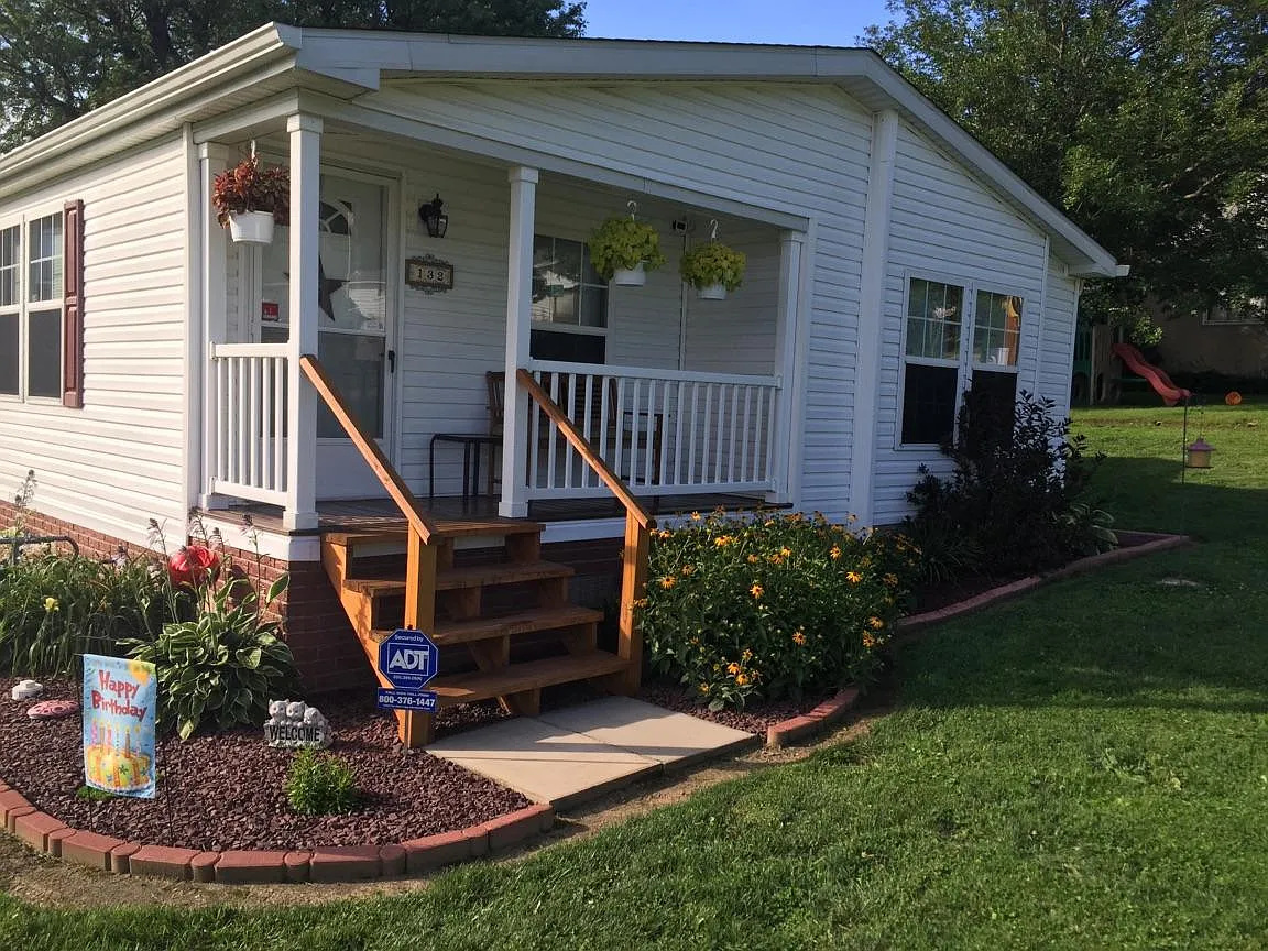 132 Chestnut St photo 1