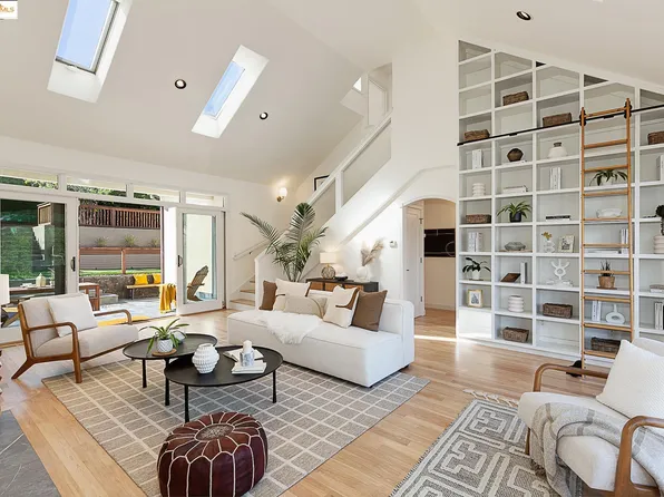 6167 Ocean View Dr, Oakland, CA 94618