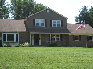 14 Horseshoe Rd, Whitehouse Station, NJ 08889