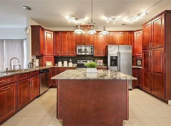 3rd image of 1057 Marina Dr