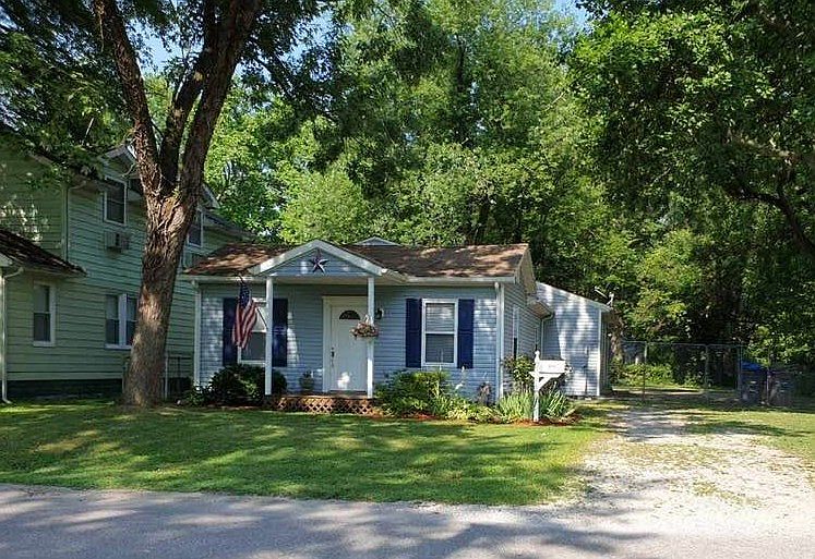 1st image of 1717 Hawthorne Ave