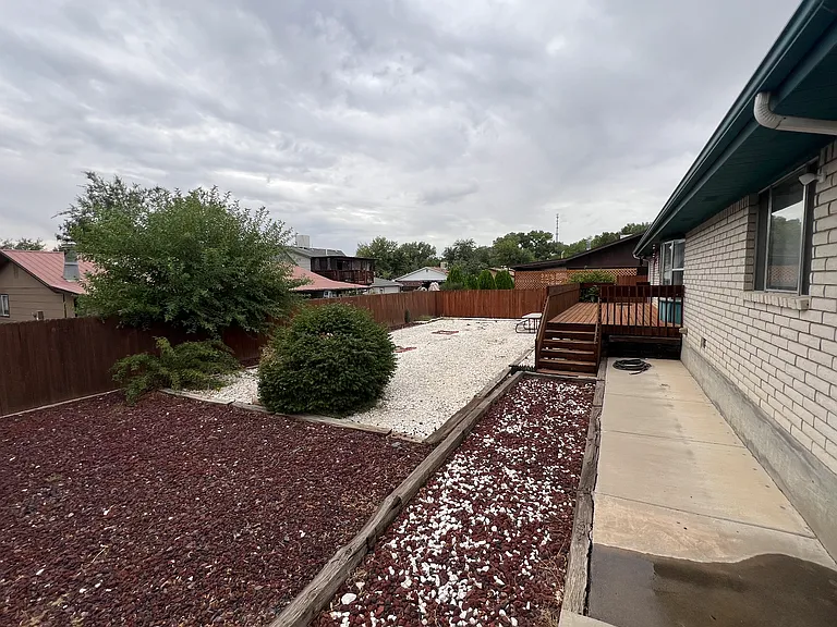 909 W Firwood St — Photo 11