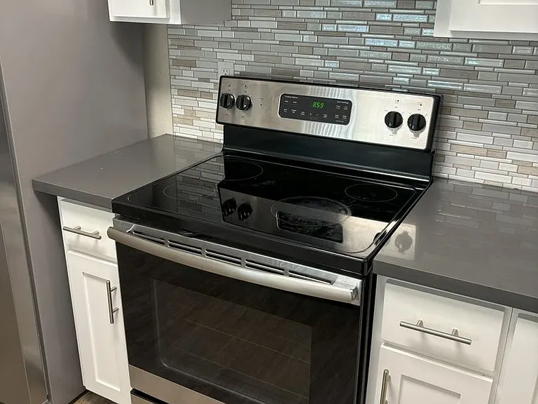 755 14th Ave #214 — Photo 9