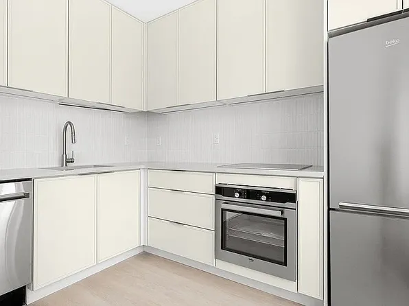150 Lawrence St, Brooklyn, NY