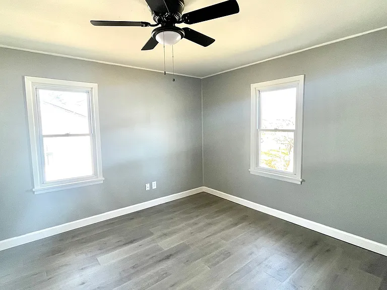 619 Ball St #A — Photo 9