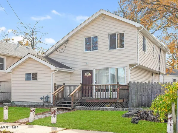 32 Lakewood Avenue, Keansburg, NJ 07734