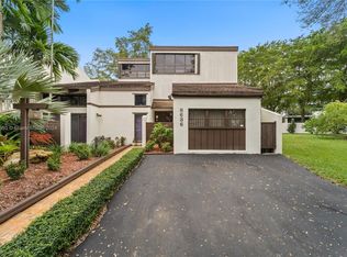 8636 SW 94th St, Miami, FL 33156