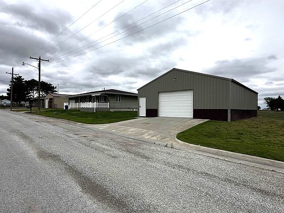 4th image of 206 S Oak St