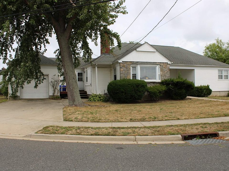 1st image of 501 Roosevelt Ave