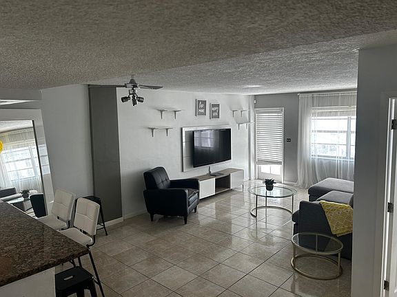 4th image of 1130 11th St APT 2C