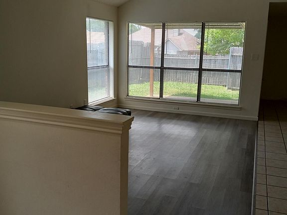 5th image of 2125 Prairie Creek Trl
