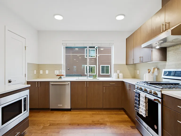 1450 157th Ct NE — Photo 9