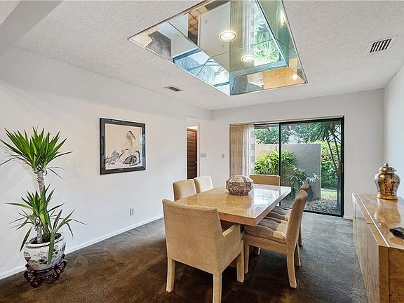 5th image of 11437 NW 20th Ct