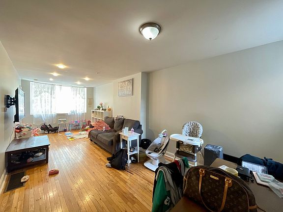 3rd image of 1436 S Broad St Floor 1