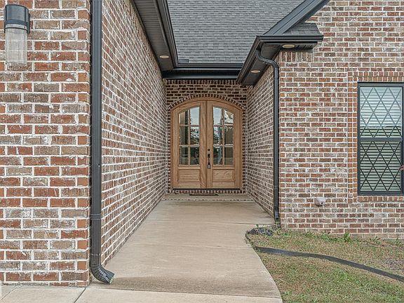 4th image of 3202 Fairview Rd